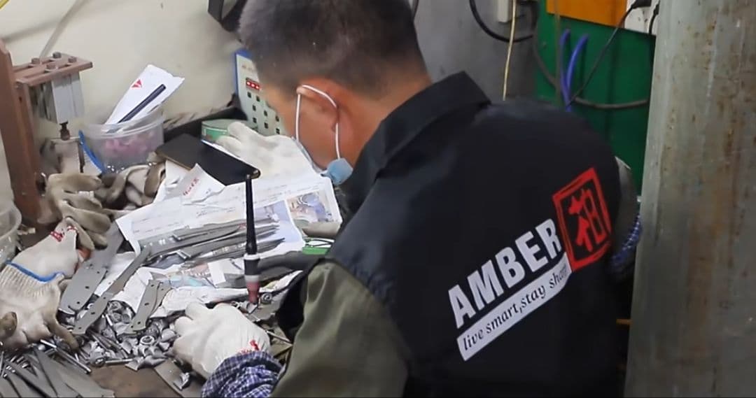 刺身包丁VG10　73層ダマスカス鋼　先丸　筋引き　両刃　柳　刺身　包丁　赤柄