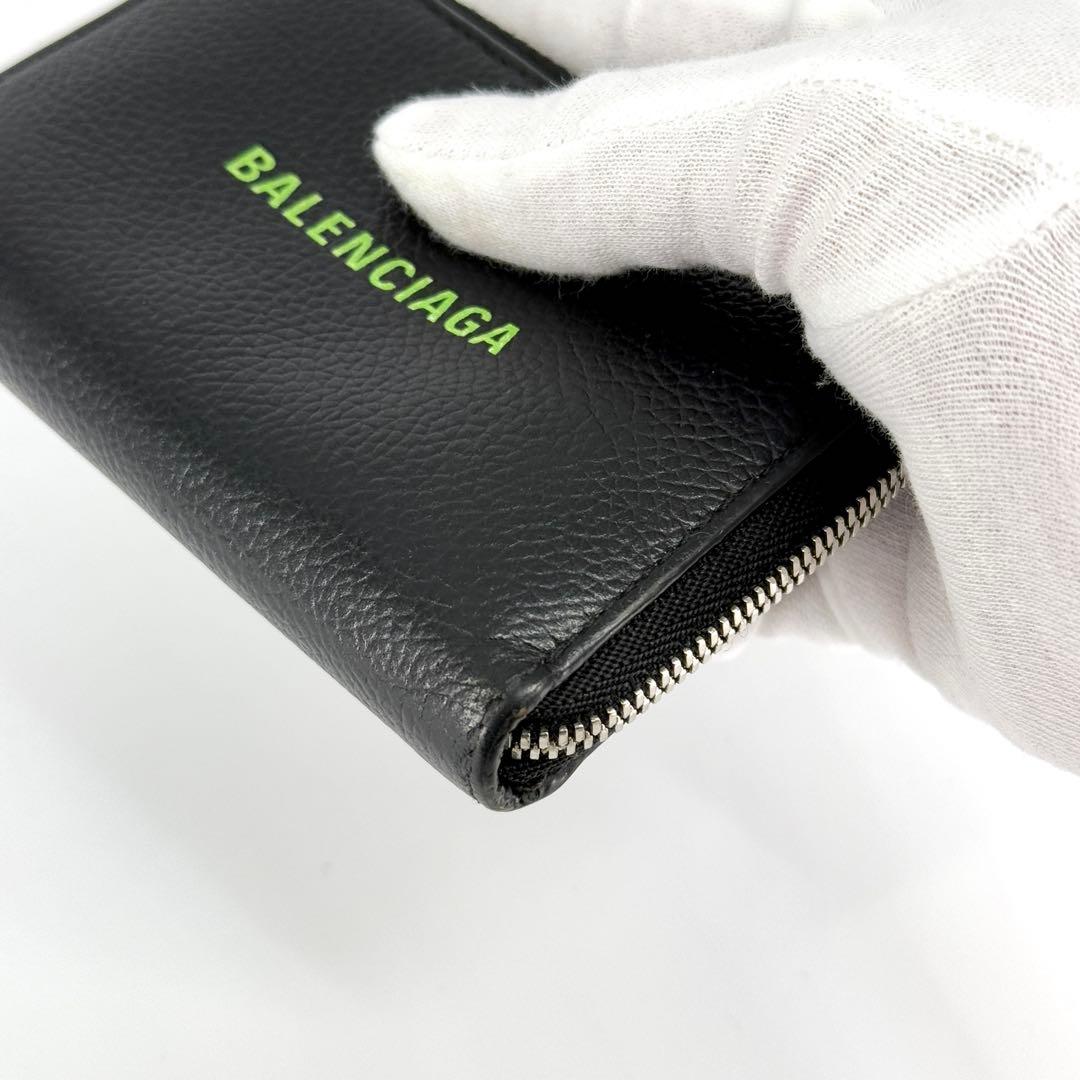 美品 バレンシアガ エブリデイ ケース ラウンドジップ ブラック グリーン