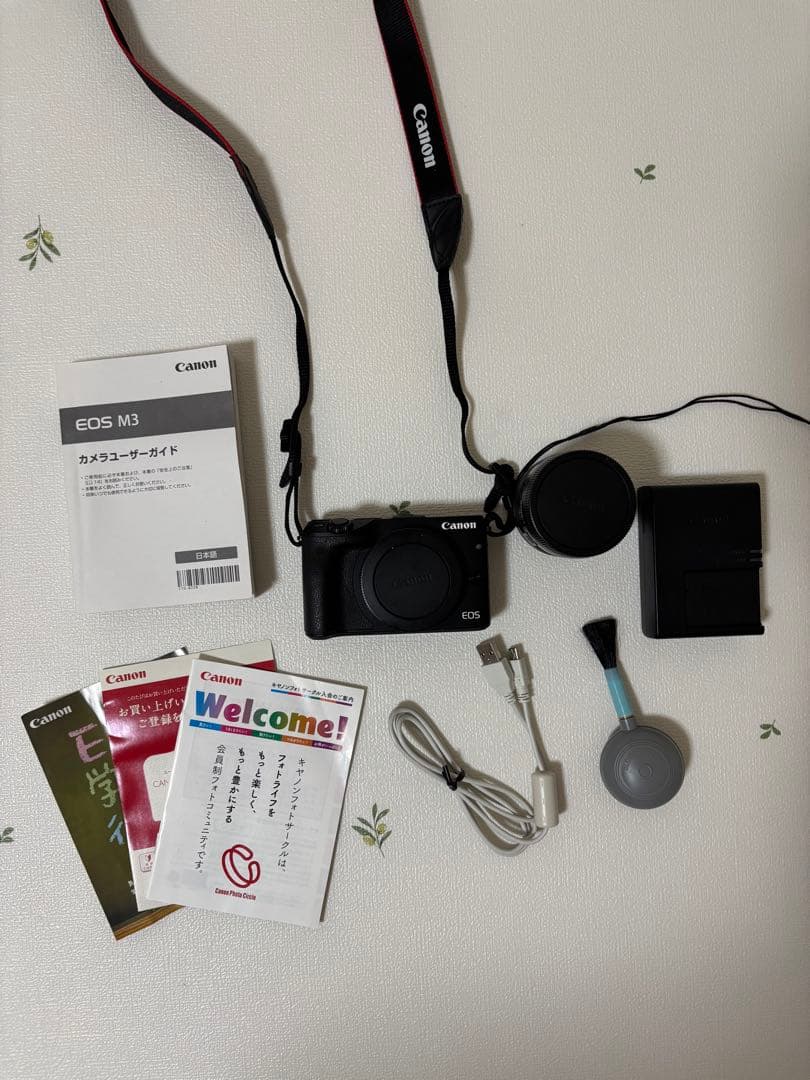 Canon ミラーレス一眼カメラ　EOS M3レンズキット（ブラック)