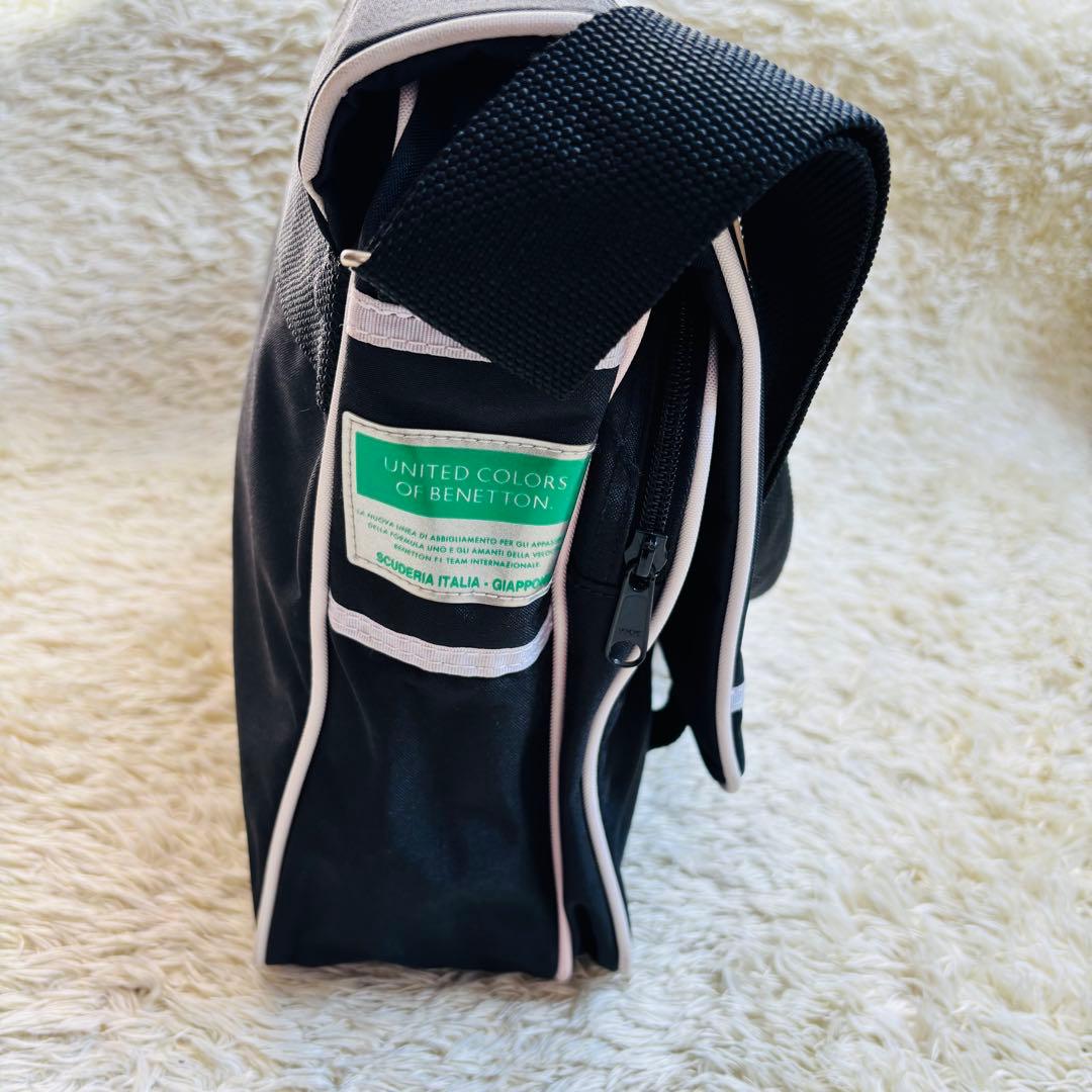 レア美品　ベネトン　メッセンジャーバッグ　FORMULA1 ヴィンテージ　黒