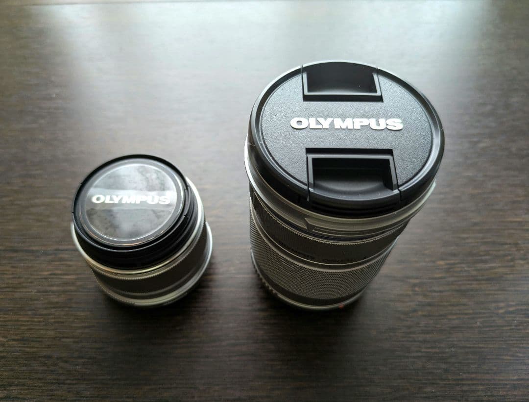 OLYMPUS PEN E-PL10 ホワイト　ダブルズーム＆単焦点レンズ