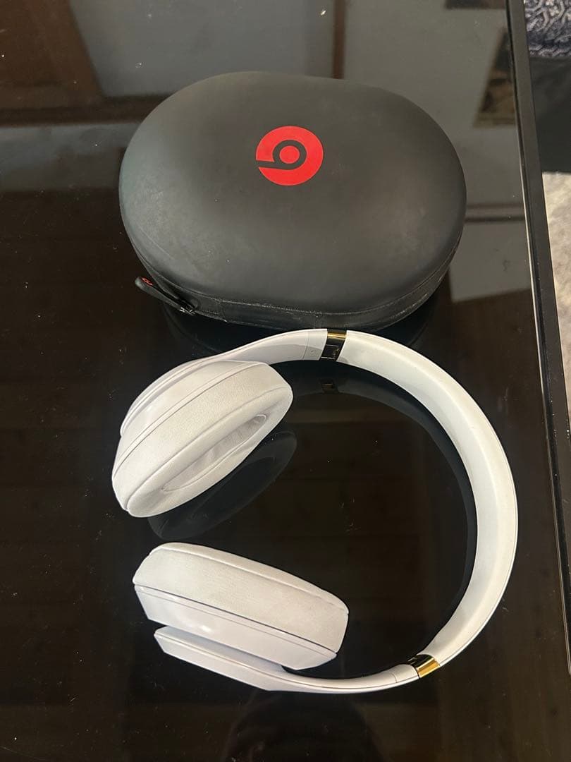 Beats ワイヤレスヘッドホン ホワイト ケース付き