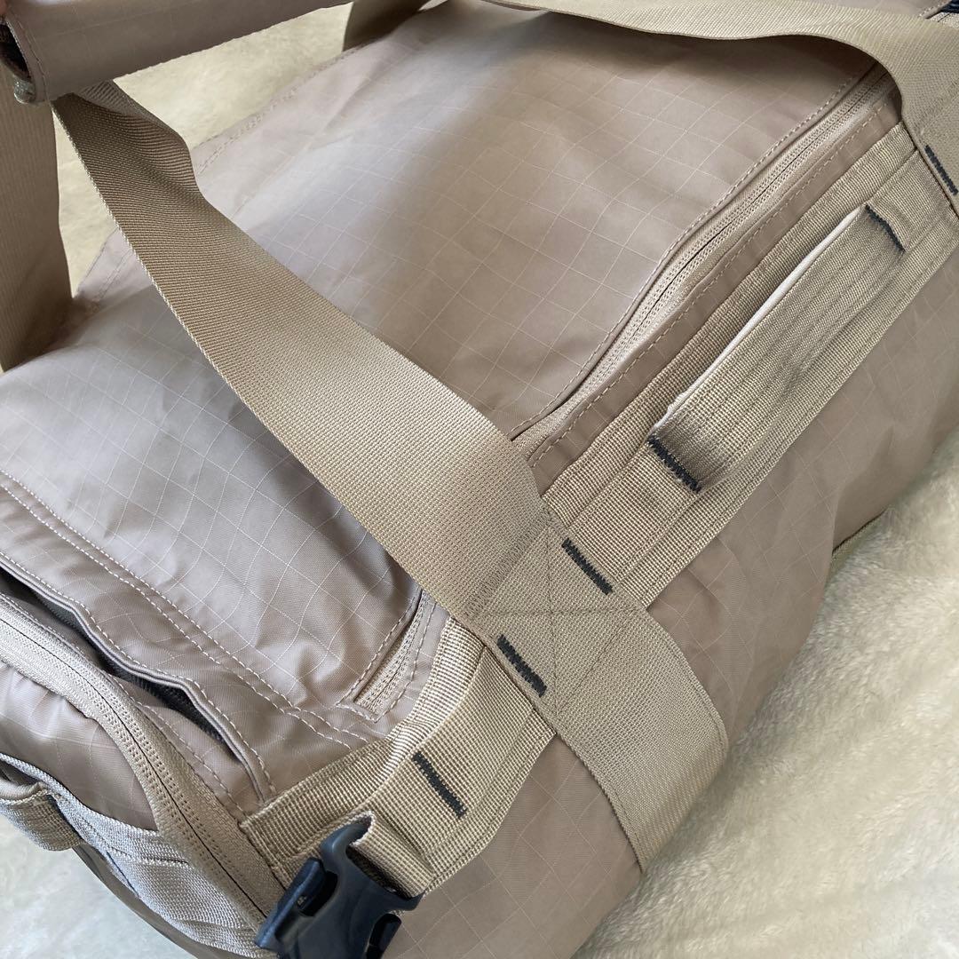 旅行かばん・小分けバッグ THENORTHFACE BASECAMP VOYAGER 42L