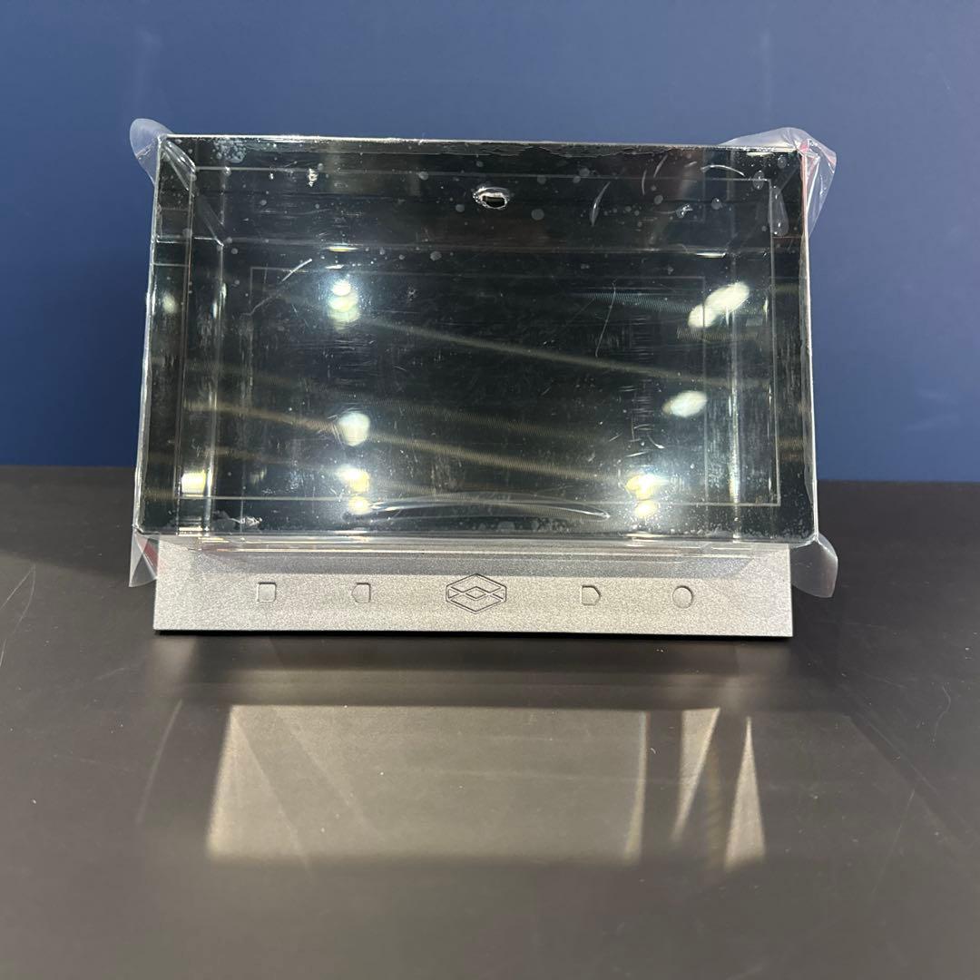 Looking Glass 3Dディスプレイ 本体と付属品