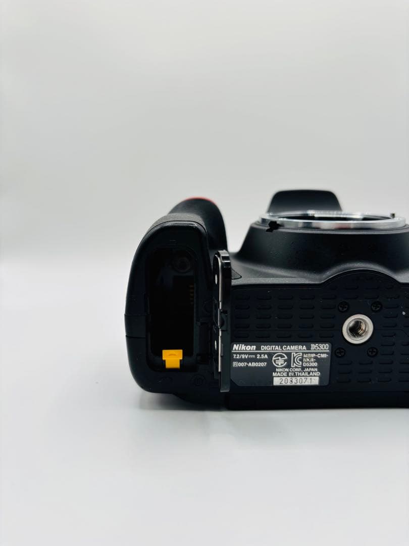 Nikon D5300 ボディ デジタル一眼レフカメラ SC:9900