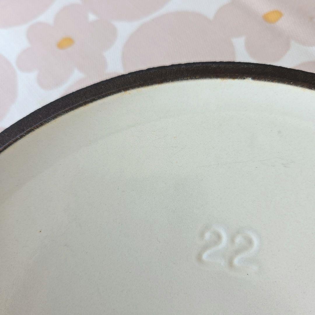 ル・クルーゼ　ココットロンド　22センチ　白