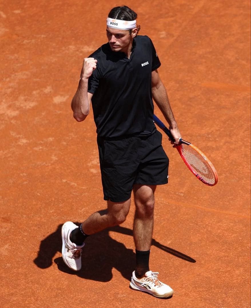 【最終値下げ】アシックス× BOSS GEL-RESOLUTION 9