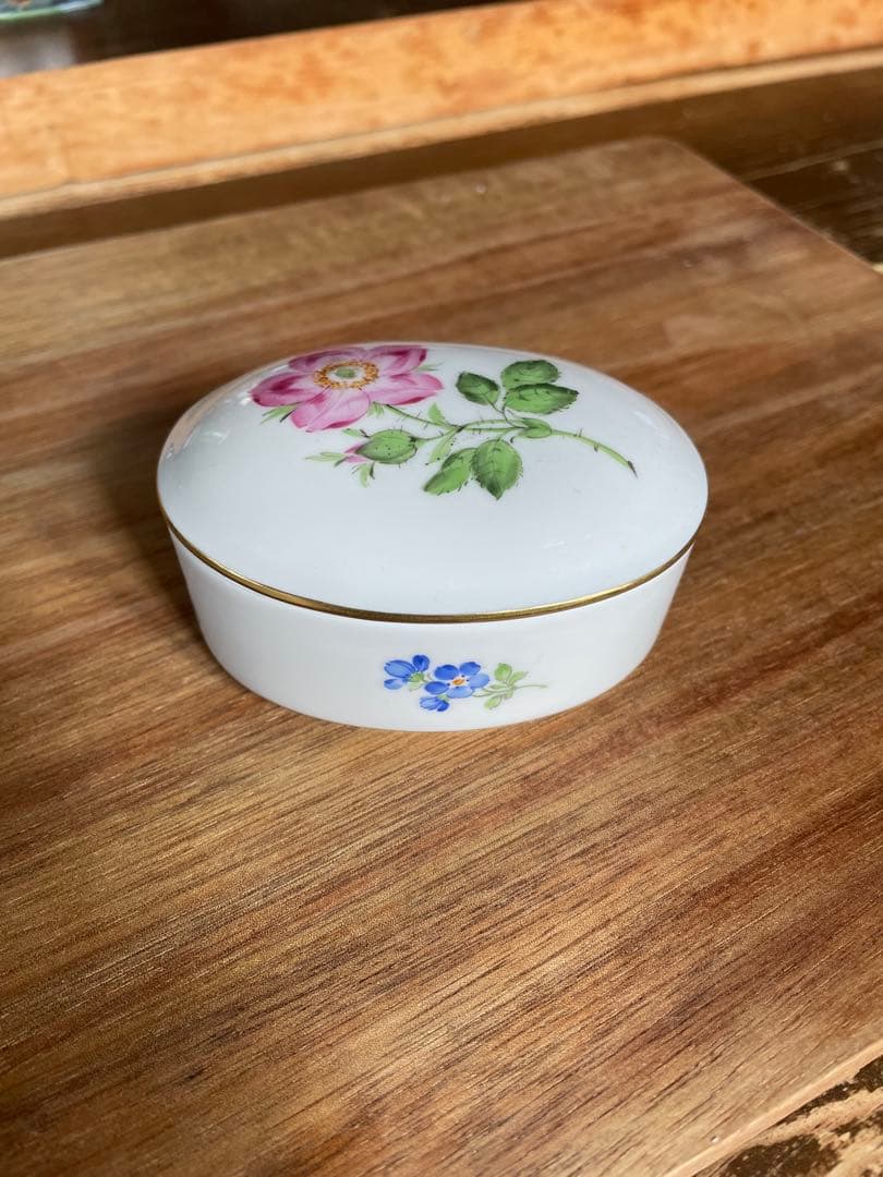 マイセン　オーバル型　フラワー　　ボックス　小物入れ
