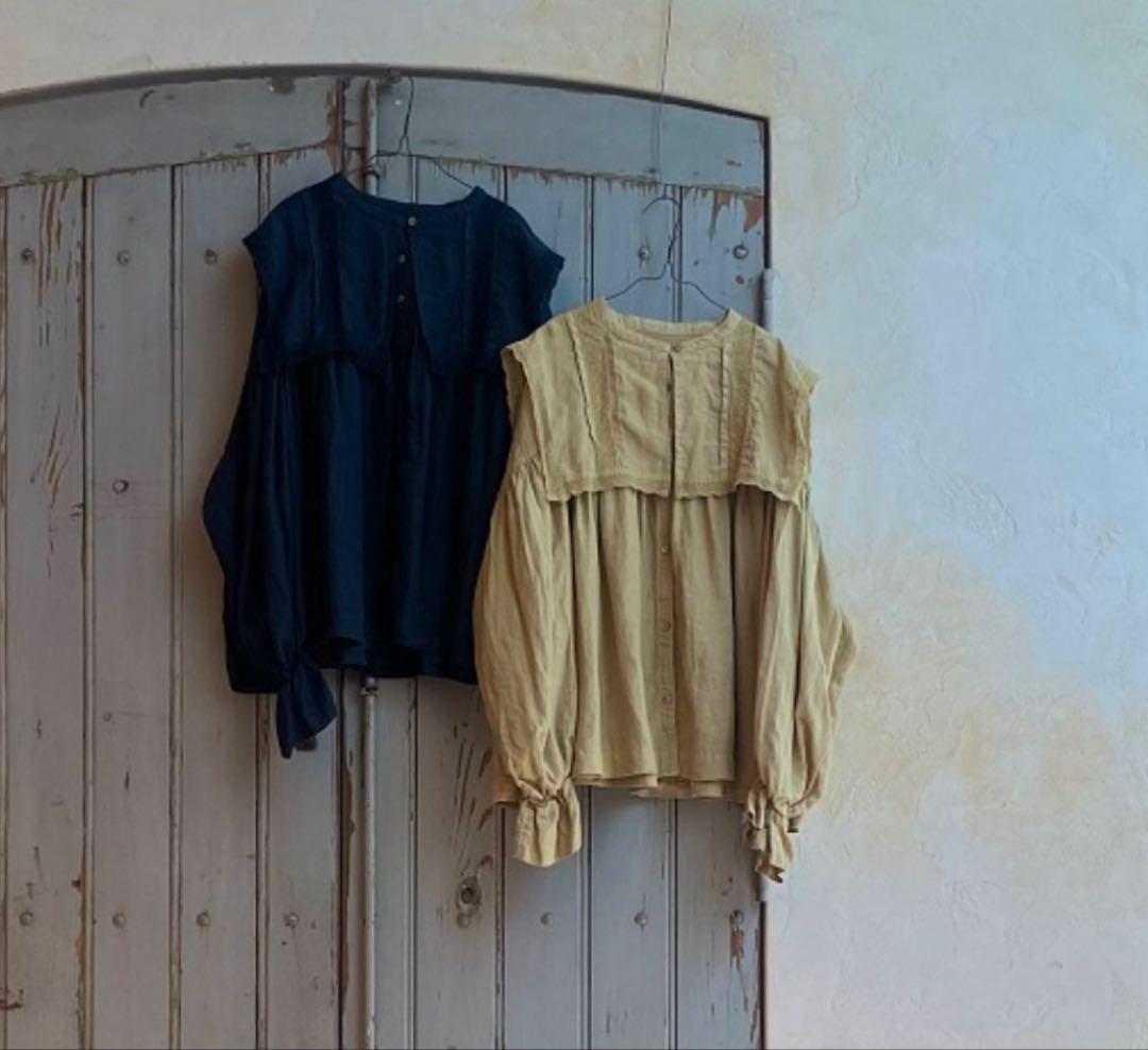 nest Robeリネン天然染めスクエアカラーブラウス 2023AW シナモン染