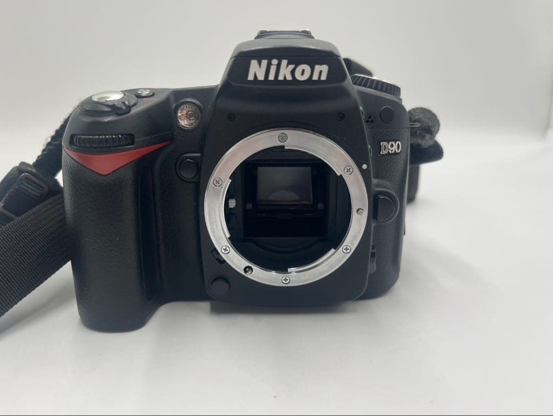 NIKON ニコン　D90 レンズ付　18-105mm