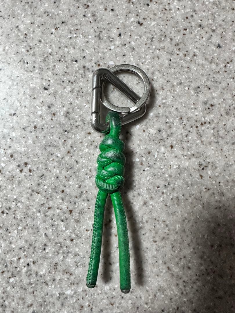 ボッテガ緑のレザーキーホルダーbottega