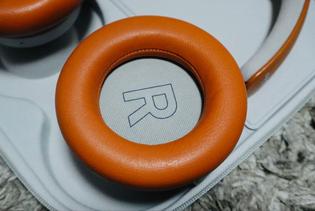 【美品】(限定品)ヘッドホンBang&Olfsen hx mamaAWARDS