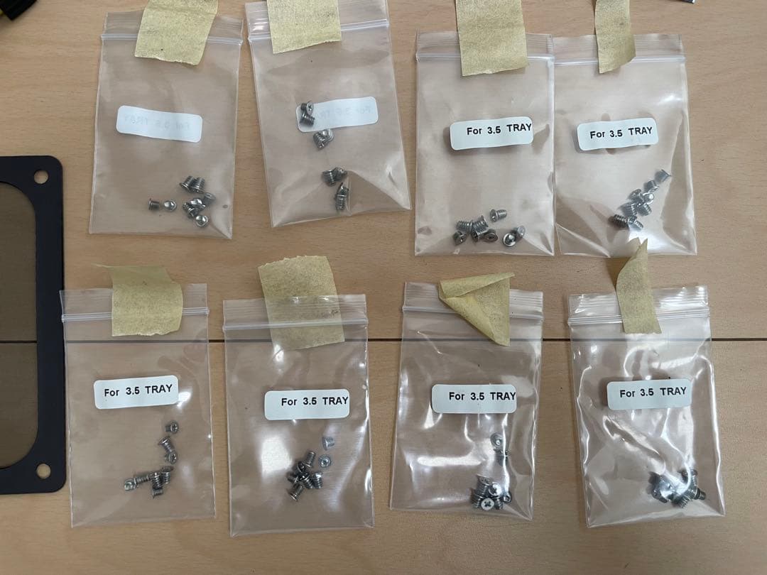 Silverstone SST-CS381B ホットスワップベイ12基対応