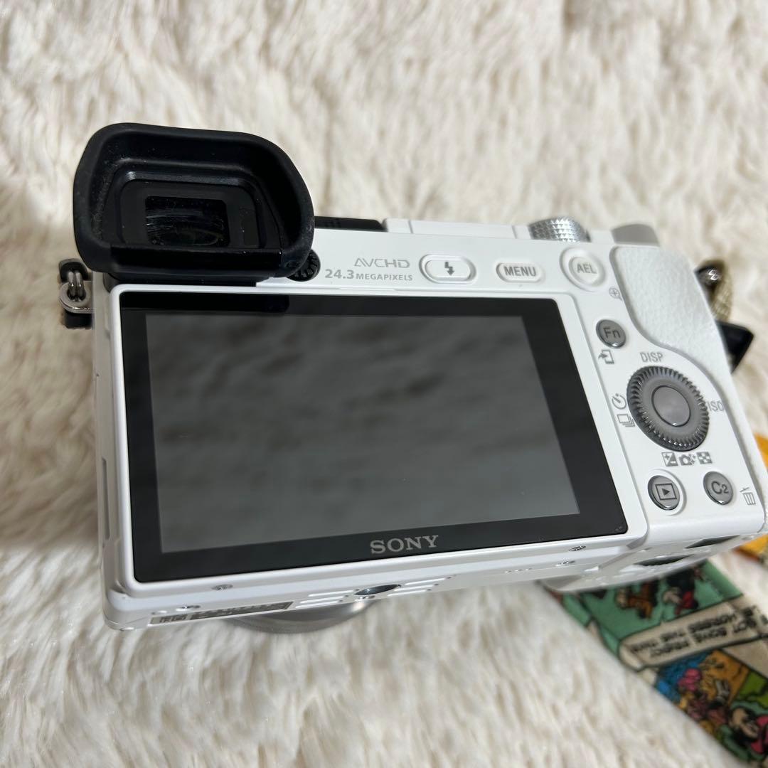 【美品】SONY α6000 ボディILCE-6000 ホワイト