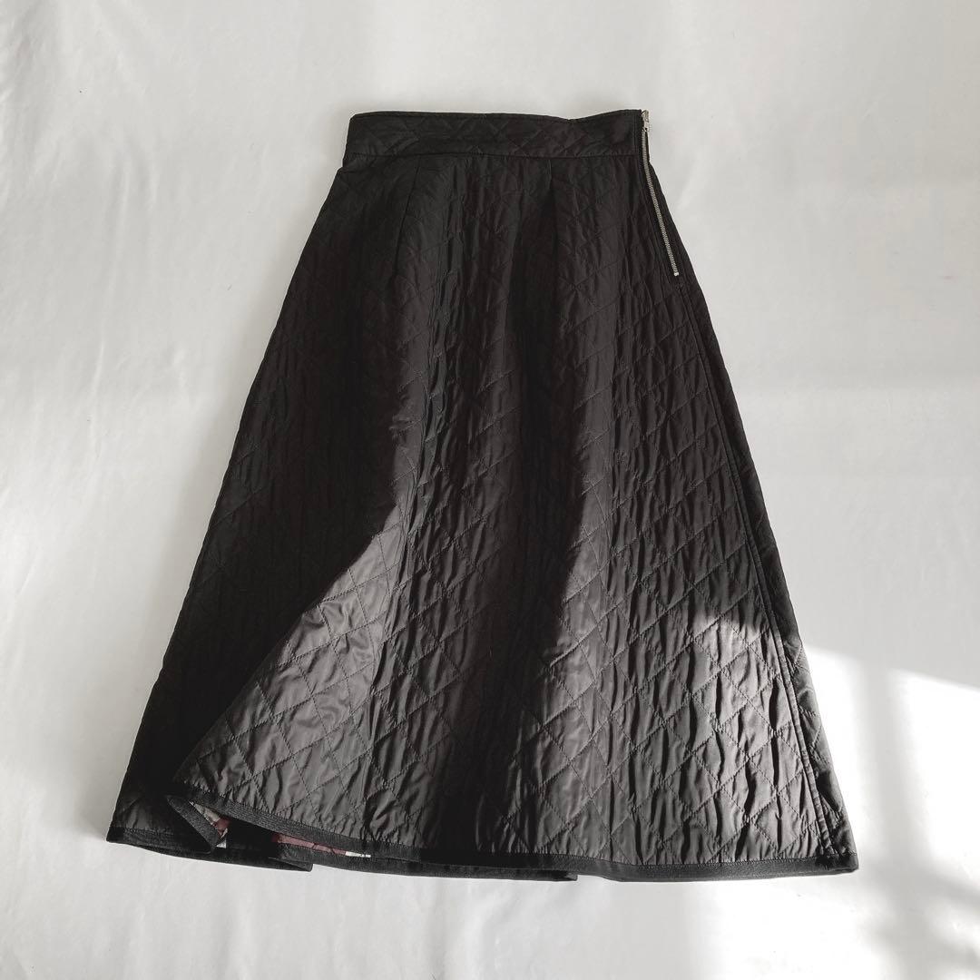 極美品 ブルーレーベルクレストブリッジ キルティングのリバーシブルスカート 38