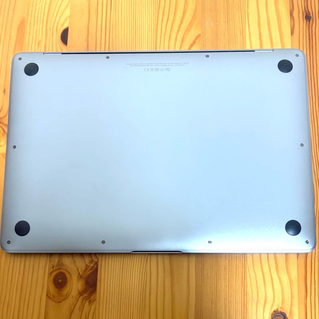 美品 MacBook Air 13インチ バッテリー良好 箱付 128GB