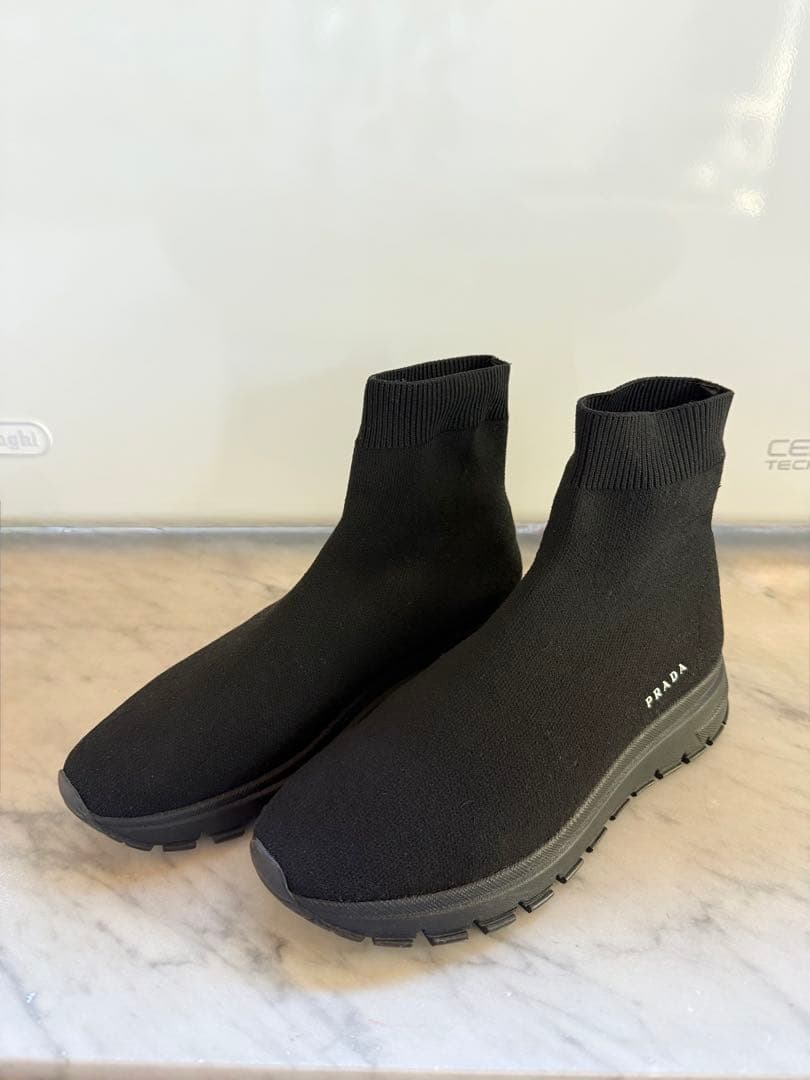 PRADA ブラック ニットブーツ