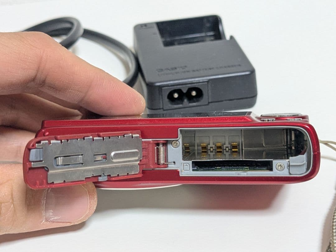 CASIO EXILIM EX-Z200 赤 CCD オールドコンデジ 充電器付