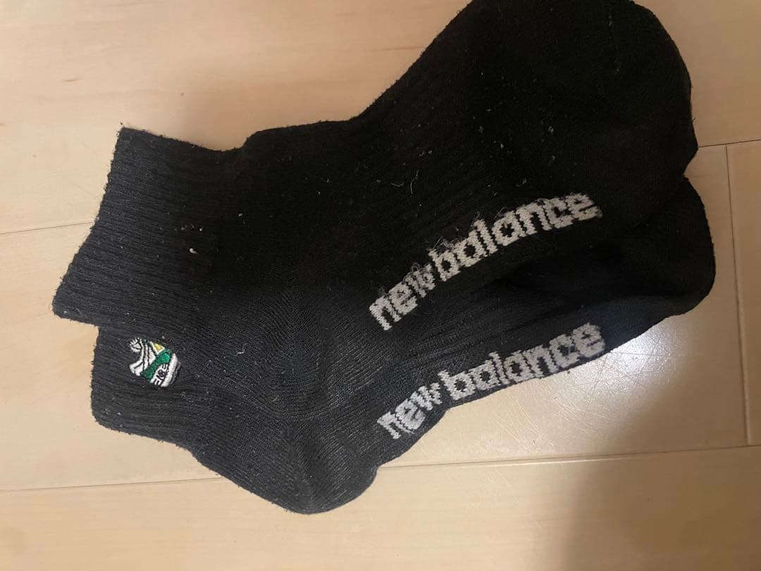 new balance 黒ショートソックス