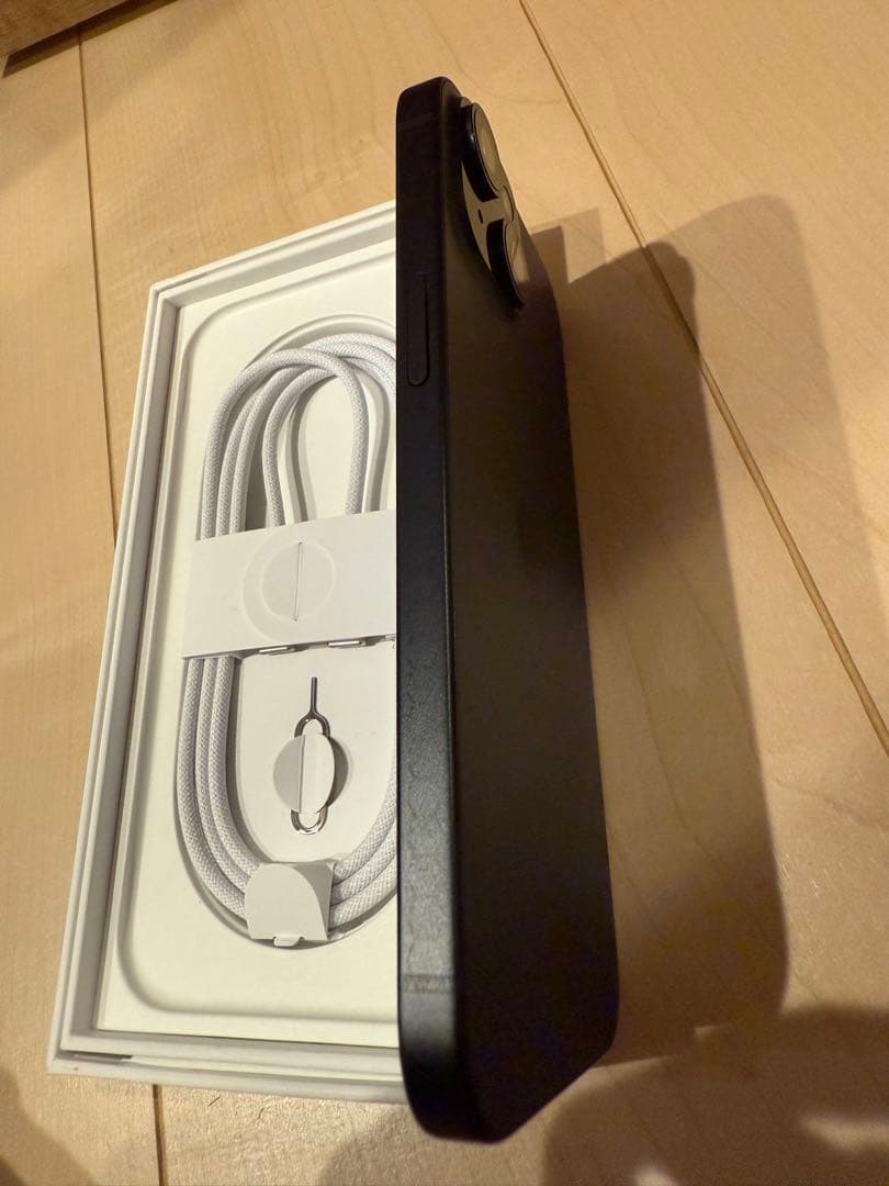 iPhone15 ブラック 256GB _限定保証、ケース、ガラスフィルム付き