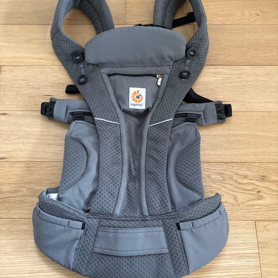 エルゴベビー　オムニブリーズ　グラファイトグレイ