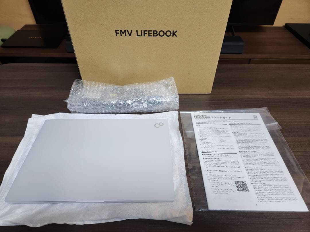 使用少超美品 LIFEBOOK UH i5-1335U 16GB Office他