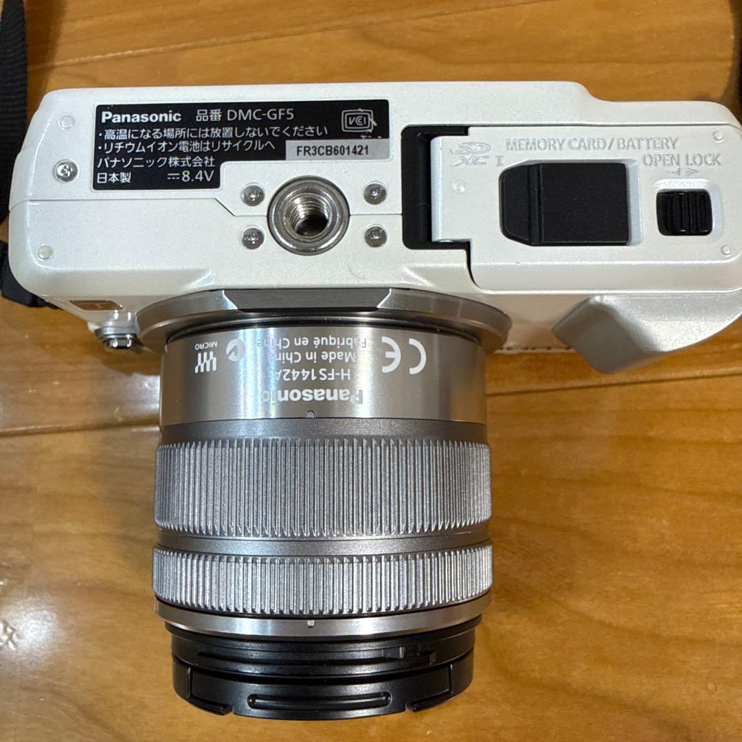 Panasonic LUMIX DMC-GF5 ダブルズームレンズキット