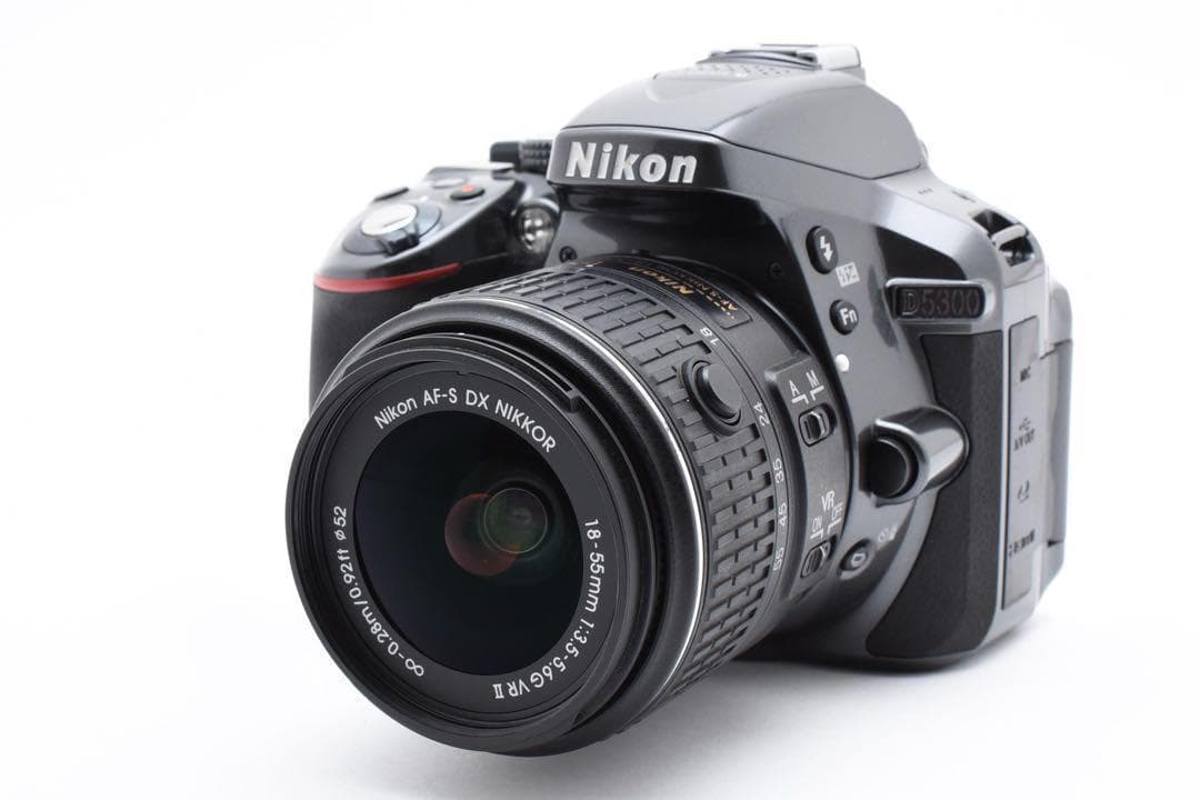 ニコン D5300☆一眼レフカメラ☆S数僅か200回☆Wi-Fi☆グレー