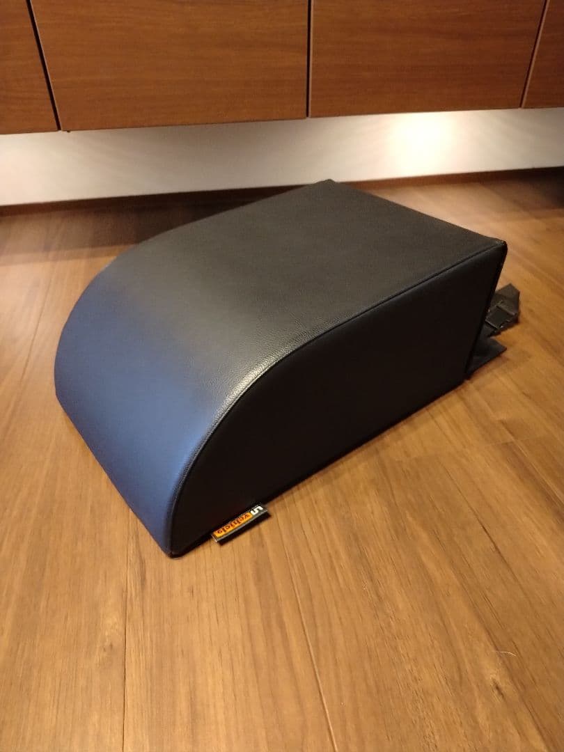 【美品】ハイエース セカンドシート アームレスト