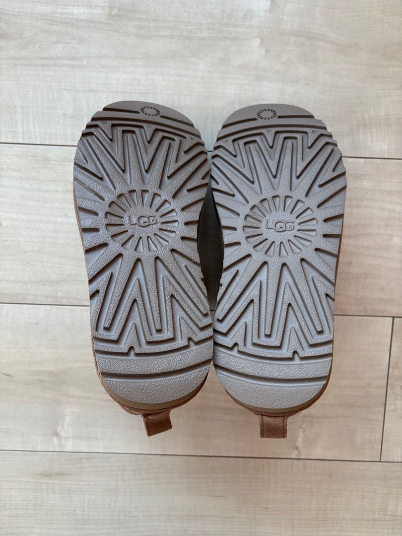 新品未使用　UGG クラシックウルトラミニ　チェスナット