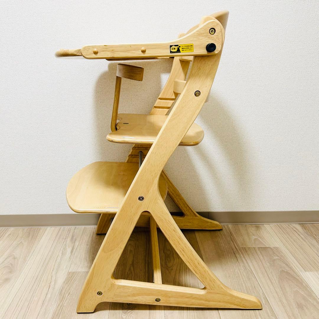 極美品 大和屋 すくすくチェアスリムプラス 純正セーフティベルト付 ハイチェア