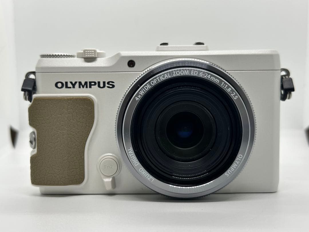 OLYMPUS STYLUS XZ-2ホワイト デジカメ