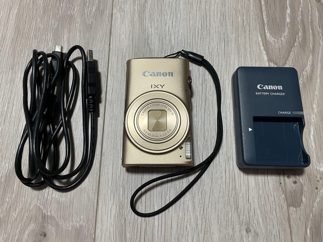 Canon IXY 620F ゴールド 本体と付属品