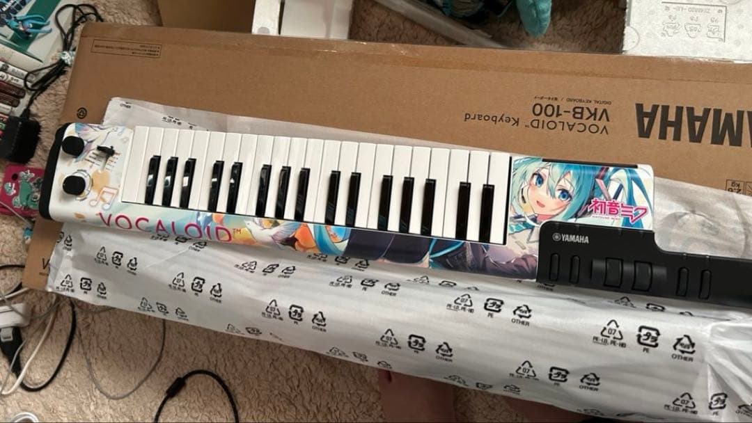 VOCALOID Keyboard 初音ミクモデル VKB-100 MIKU