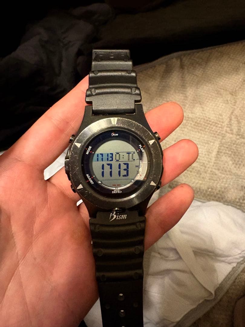 Bism DIVE DEMOダイブコンピューター 腕時計　動作良好