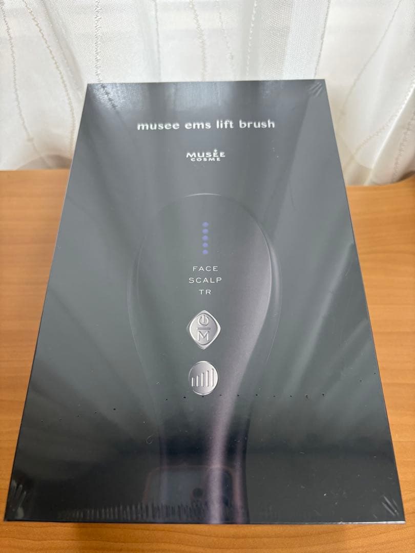 musée EMS lift brush 美顔器
