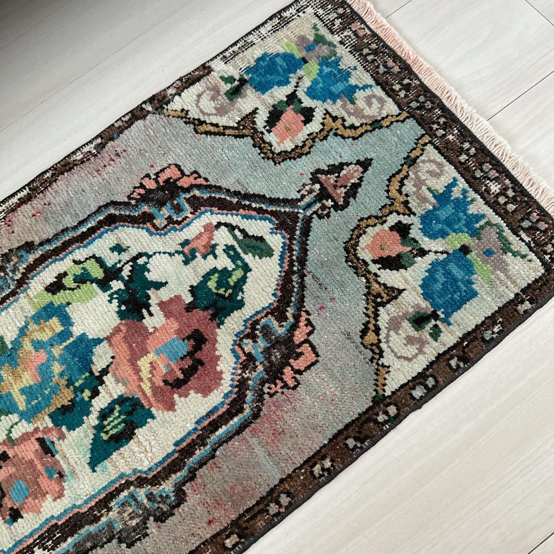 トルコ ヴィンテージラグ A50人気柄 レア ペールブルー ピンク グリーン