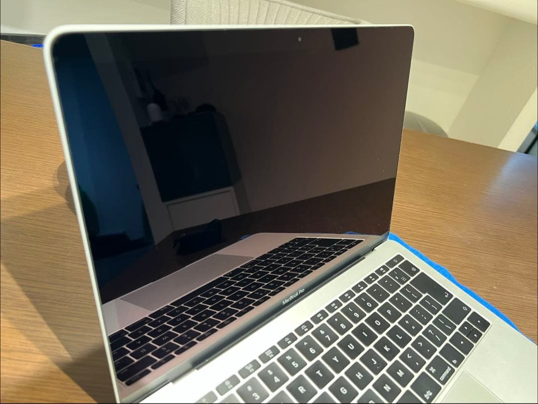 美品 MacBook Pro 13USキーボード(トップのみ)純正充電器付