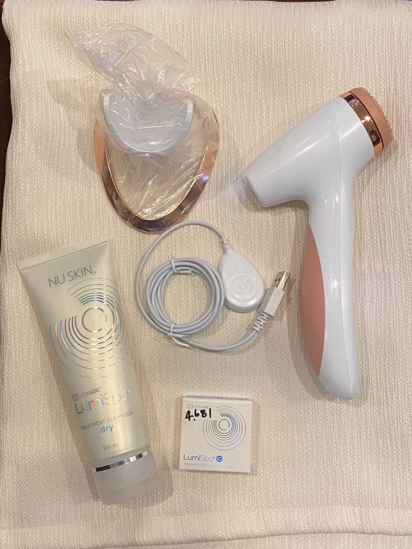 ニュースキンLumiSpa 美顔器　ageLOCルミスパio