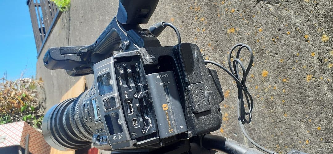 業務用 ビデオ 4K SONY FDR-AX1 三脚 フルセット【美品】