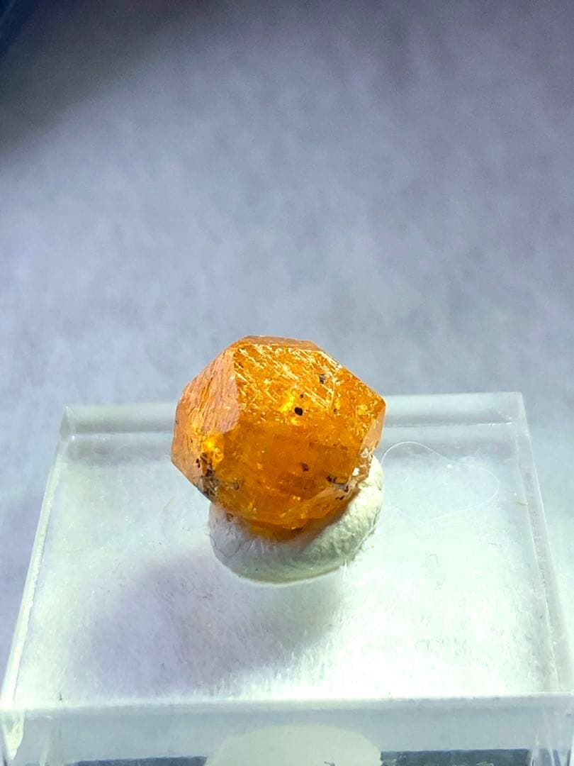 マンダリンガーネット　結晶　原石　鉱物標本　タンザニアLoliondo産　宝石質