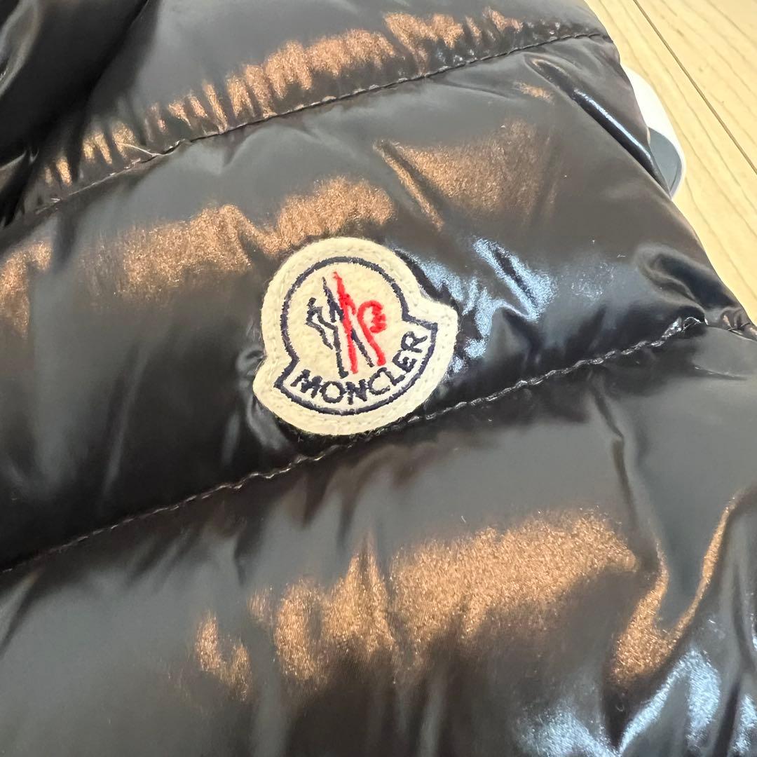 Moncler 黒 ダウンベスト