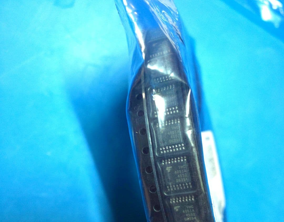 メモリー [250pcs] Toshiba 74VHC4051AFT Logic IC