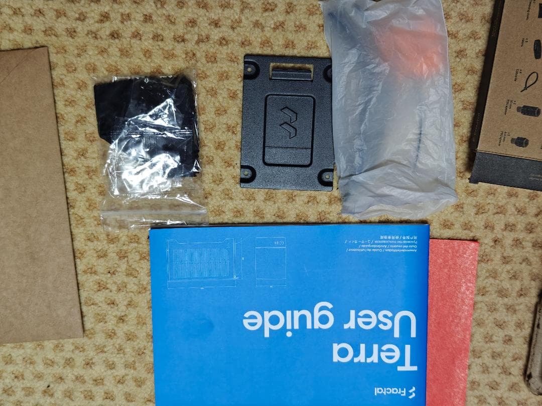 PCケース(自作PC用) Fractal Design Terra Silver