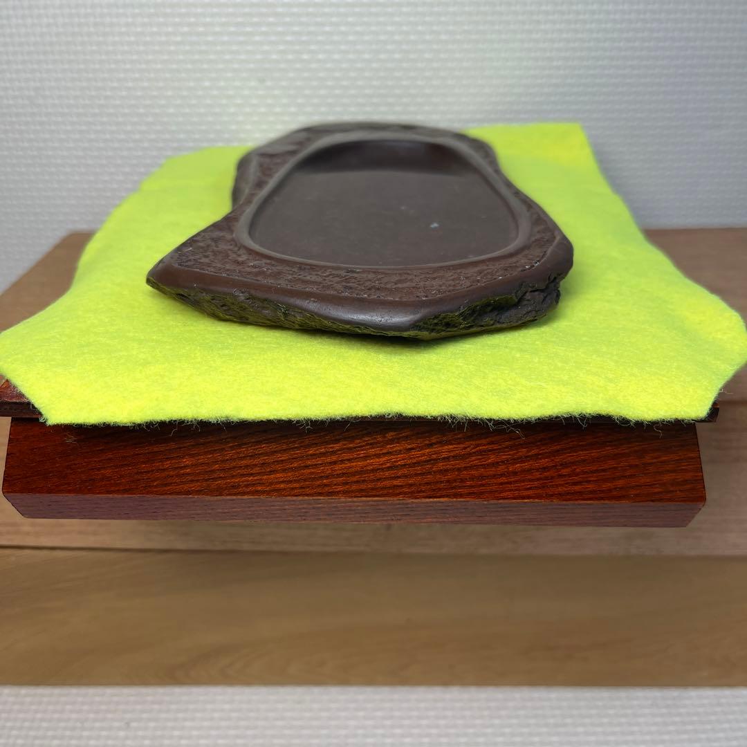 ⭕️赤間硯　20cm 糸瓜彫刻自然硯　古硯　龍雲堂製　文字秀逸　蔦と実を蒔絵木箱