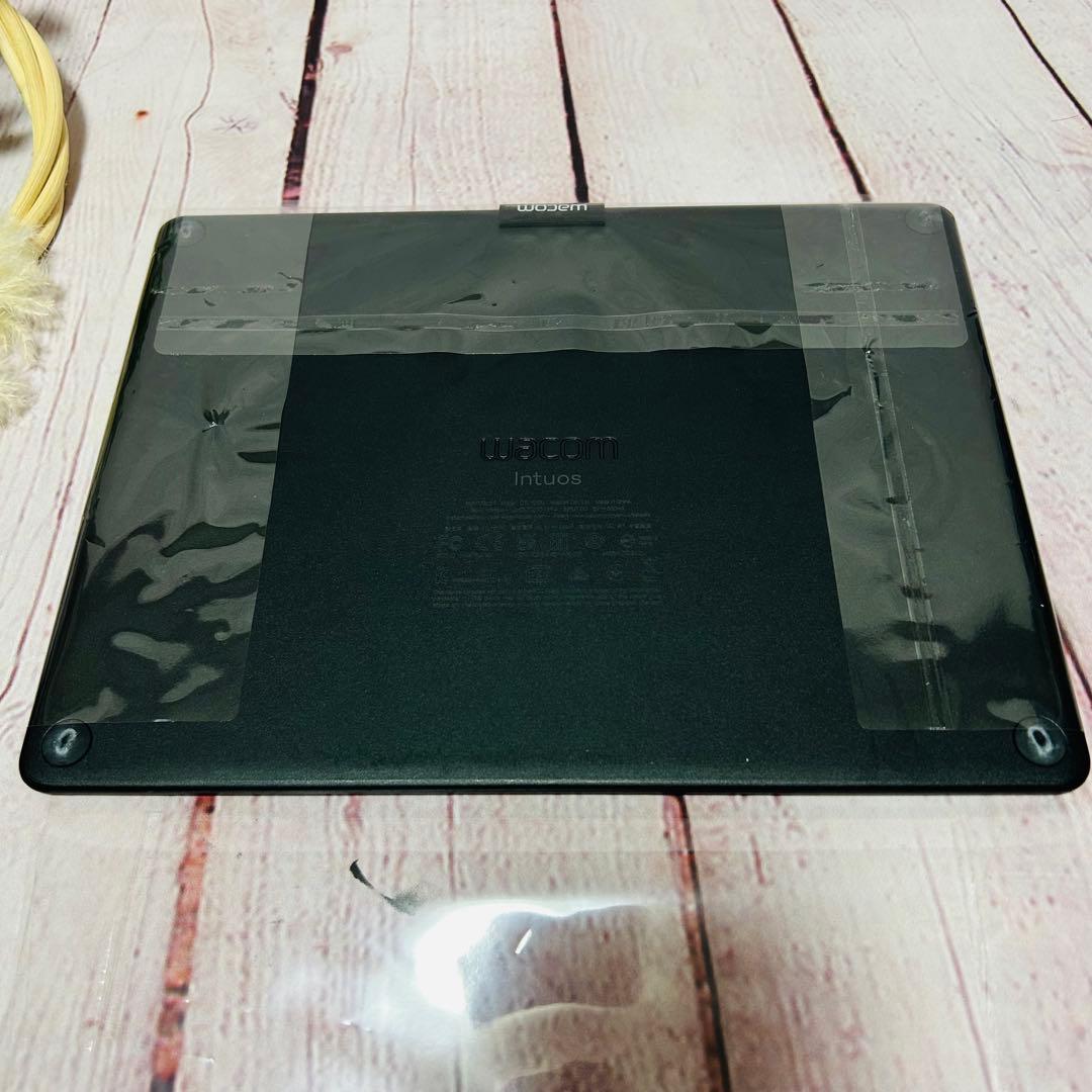 【WACOM】 CTL-6100/K0 Intuos Mediumペンタブレット