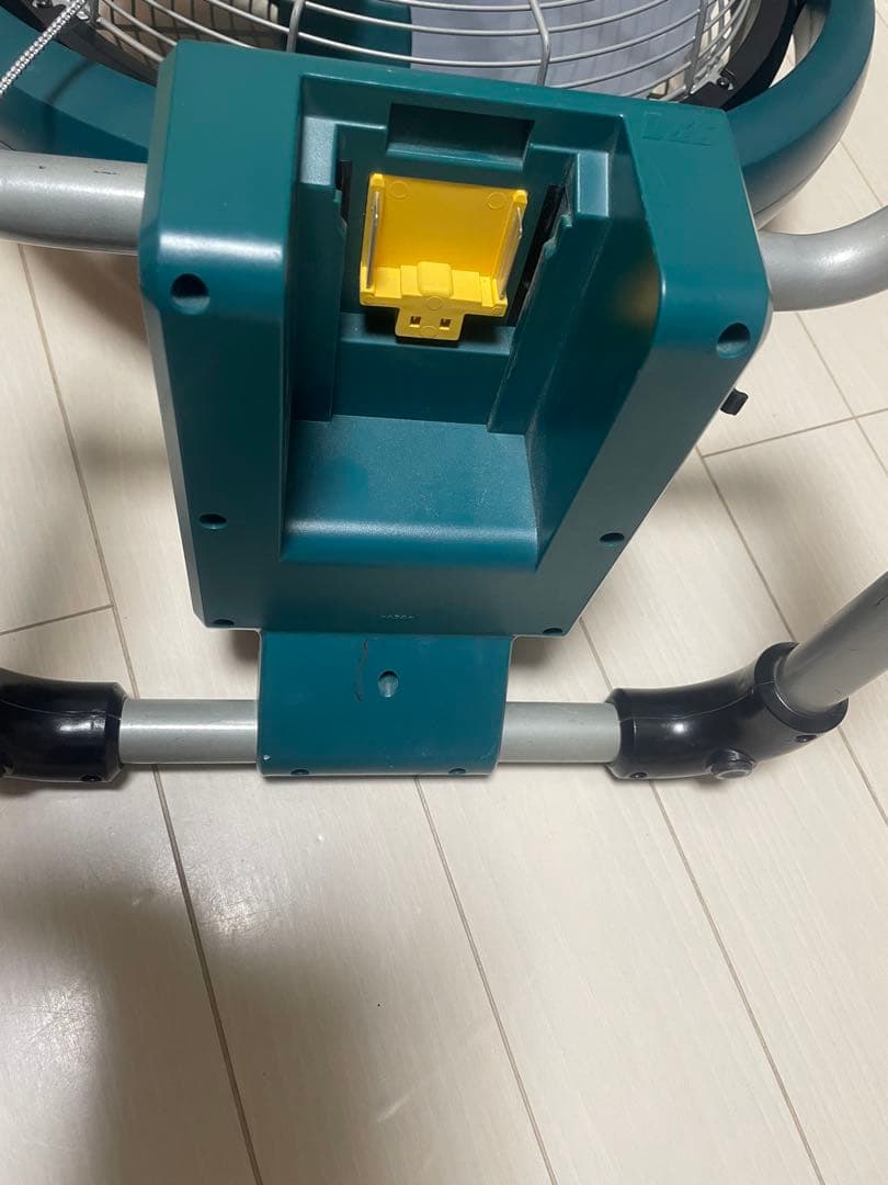 Makita スタンド型扇風機 3段階風量