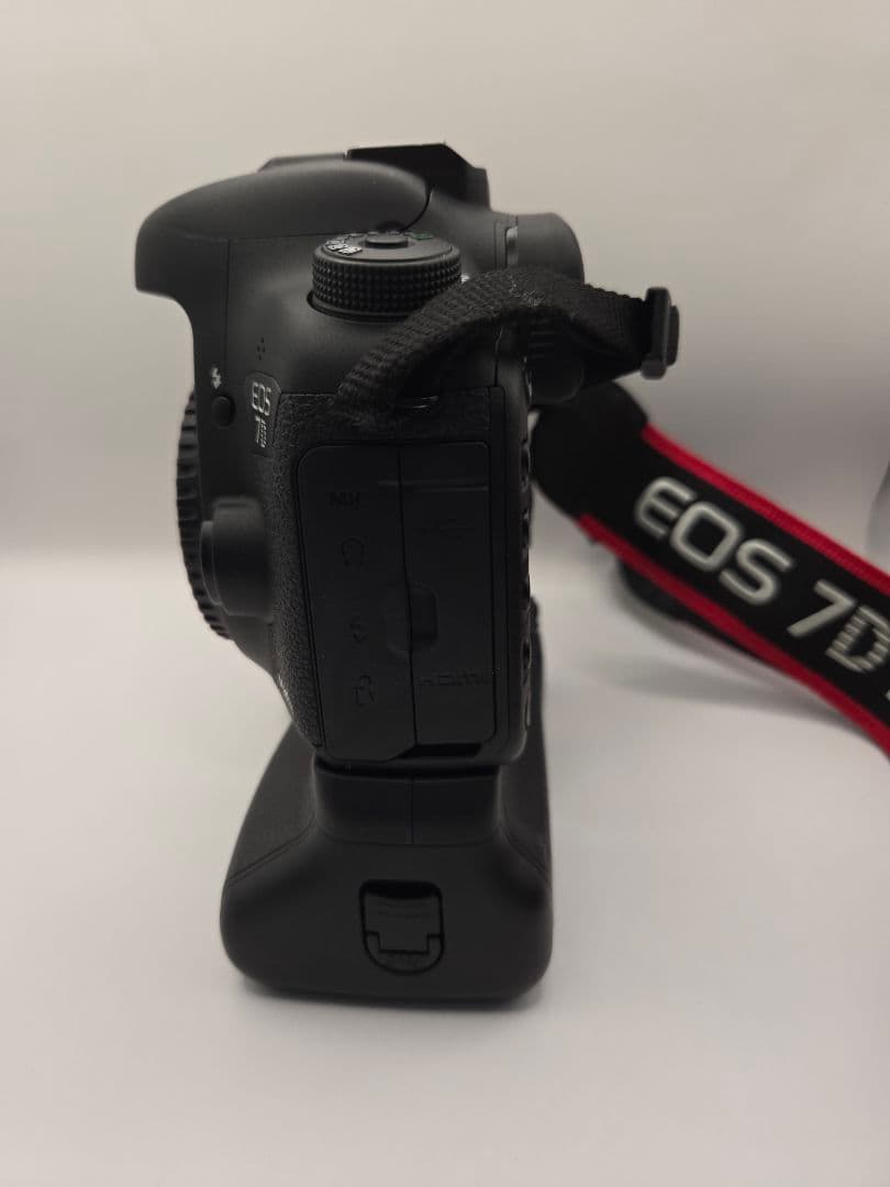 【美品】Canon EOS 7D Mark II ＋ バッテリーグリップ
