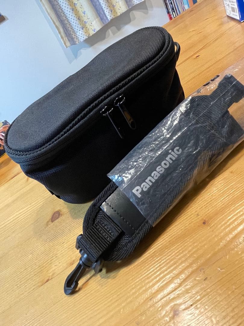 Panasonic HC-V520M ビデオカメラ　付属品多数 キャリーバック付