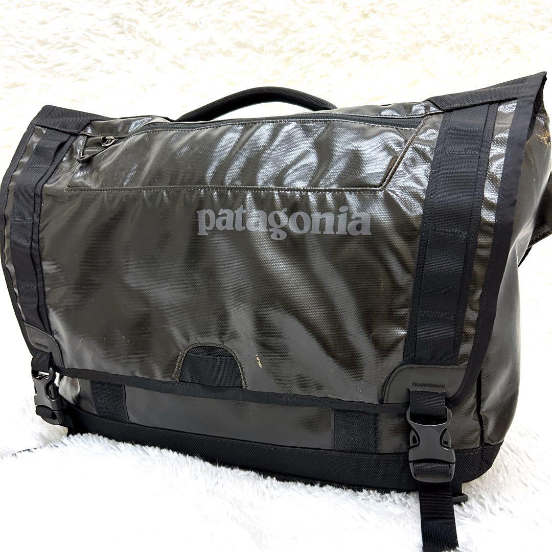 patagonia 大型メッセンジャーバッグ ブラックホール